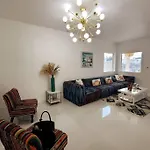 Boutique Style House, Mini Golf Bbq Hot-Tub Ev-Charger Foosball