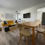Remodeled Little Havanna Apartments Great Location