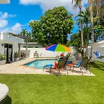 Villa Palma - Prime Location, Pool, Game Room, Outdoor Kitchen