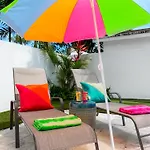Villa Palma - Prime Location, Pool, Game Room, Outdoor Kitchen