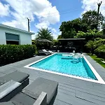 Pura Vida Villa