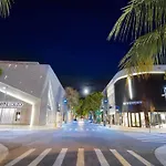 Modern Home W Jacuzzi Near Wynwood-Design District-Mia Airport