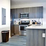 Entire House With Free Parking At North Miami!