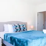 Entire House With Free Parking At North Miami!