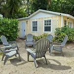 Mango Grove- Charming Cottage In The Grove