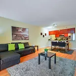 Relax & Live The Miami Exp In Our Comfy Condo