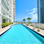 Relax & Live The Miami Exp In Our Comfy Condo