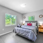 Comfy & Spacious Duplex W Top Amenities!