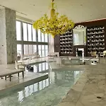 37Th Floor Luxurious Unit With Bay & Pool View Free Spa