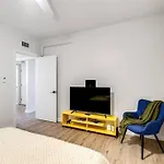 Stylish 2Br Central Fast Wi Fi Virg2