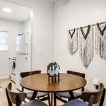 Stylish 2Br Central Fast Wi Fi Virg2