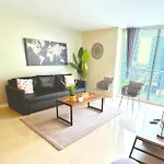 Stylish & Comfy Condo W All In-Site
