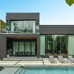 Modern Build Heated Pool Huge Open Concept