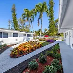 Chic Studio With A Modern Touch Miami Living