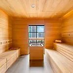 48Flr Condo W Free Parking