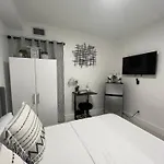 Guest Suite W Free Parking At 7 Min To Miami International Airport