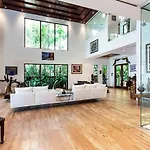Villa Riza