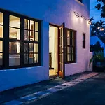 Renovated Historic Coconut Grove Cottage Home