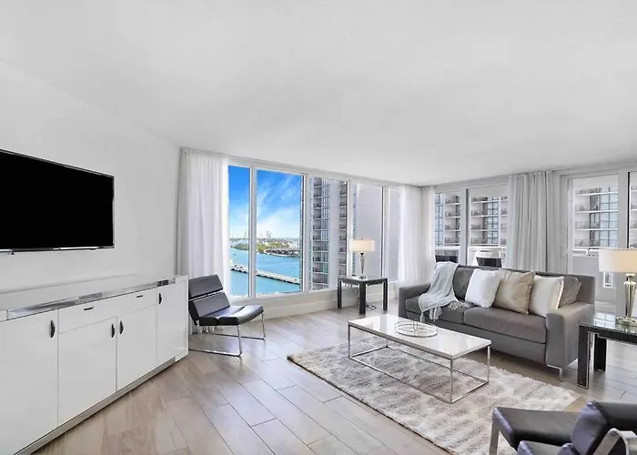 Aqua Marina! Water & City Views!
