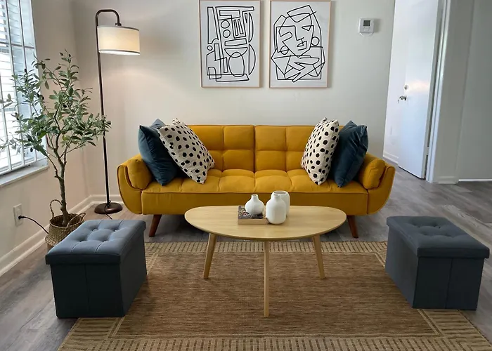 Remodeled Little Havanna Apartments Great Location