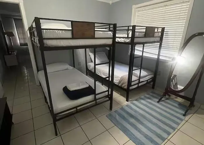 Mighty Miami - Private Room 6 Beds