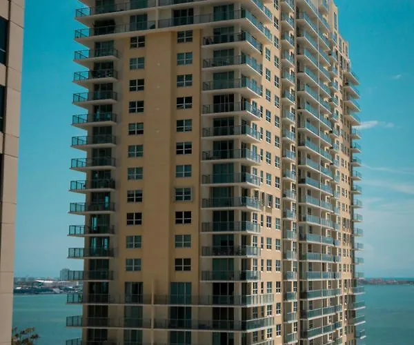 Brickell Bay Boardwalk - Waterfront Luxury Condo