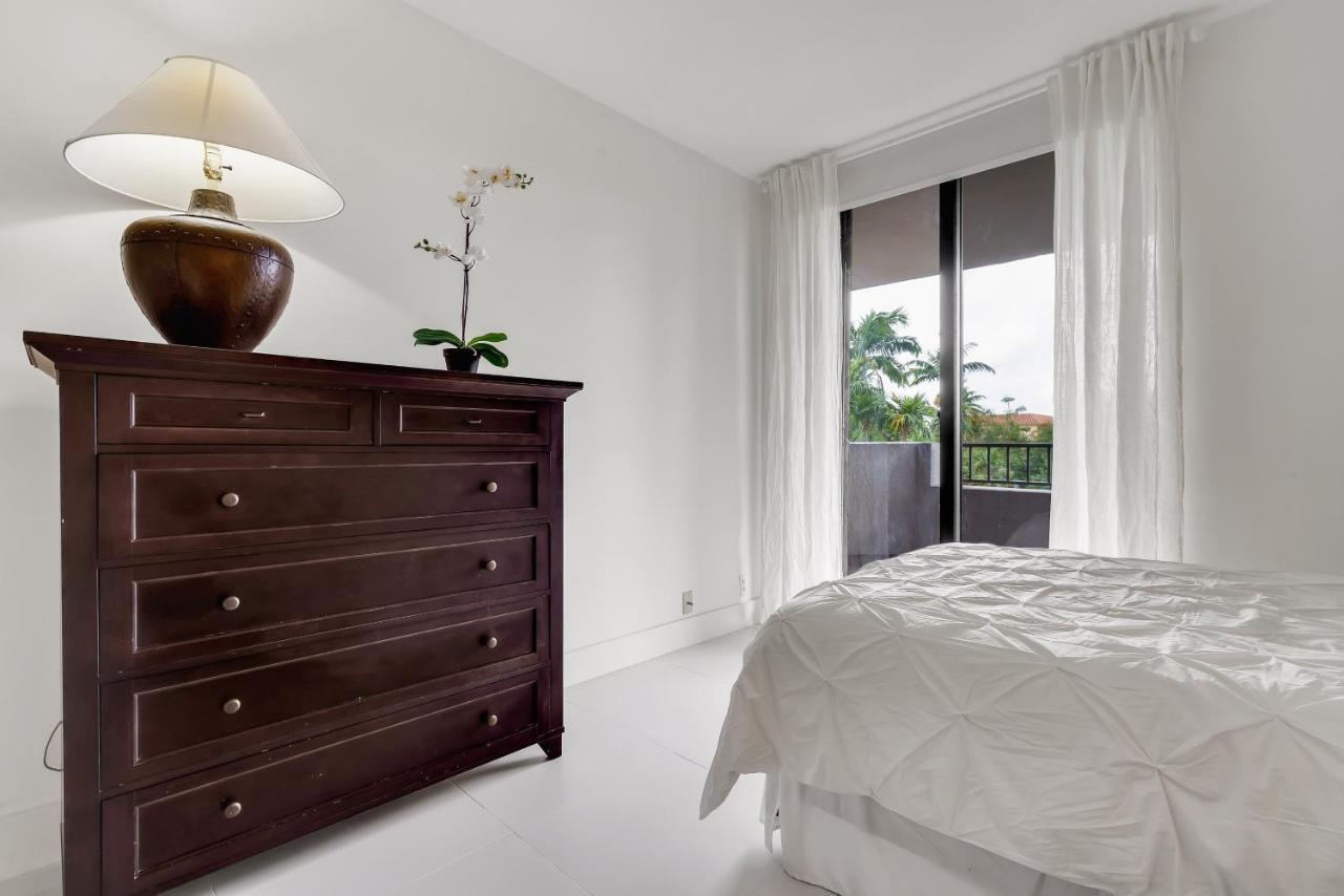 Newly Remodeled - Key Colony Apartment