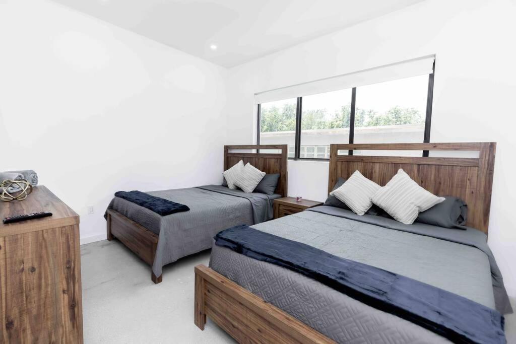 Huge 4 Bedroom Townhouse W/ Private Rooftop & Bbq Appartement *