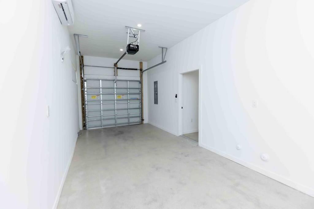 Huge 4 Bedroom Townhouse W/ Private Rooftop & Bbq Appartement *