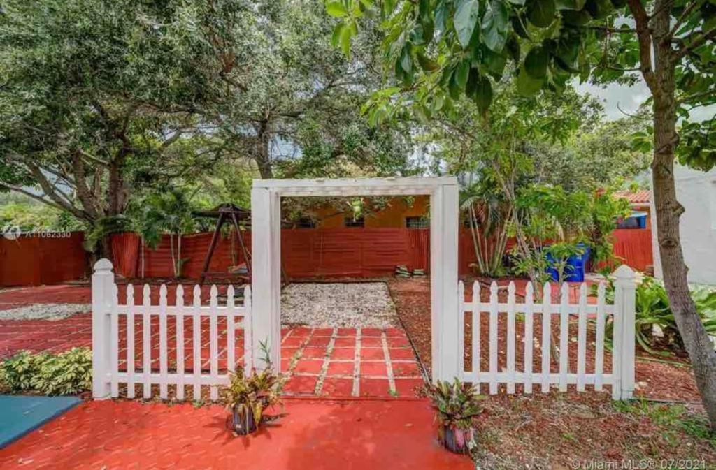 Private Near Airport - Free Parking - 01 Homestay