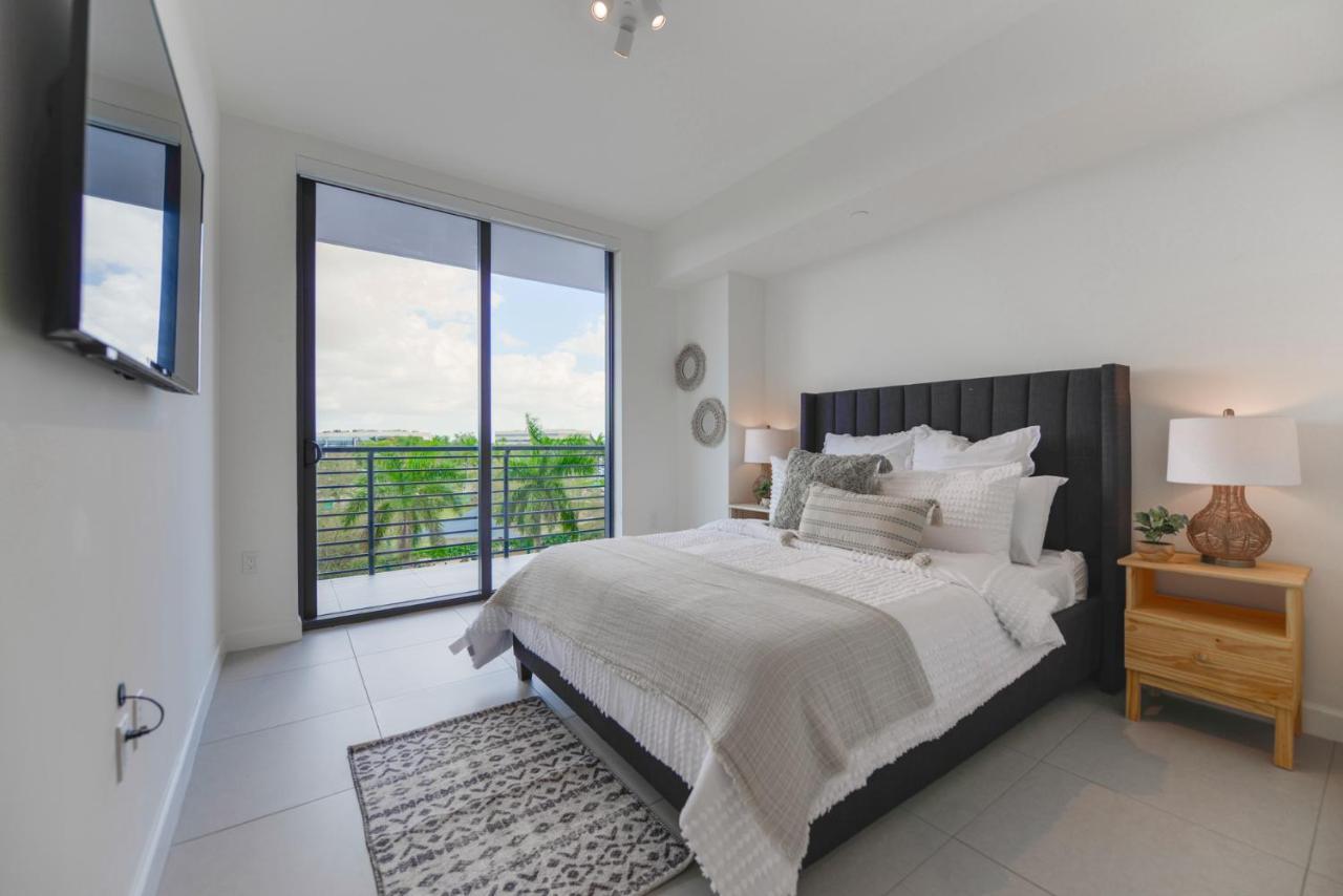 Cozy 1- 1 Bedroom Steps From Downtown Doral Park Appartement