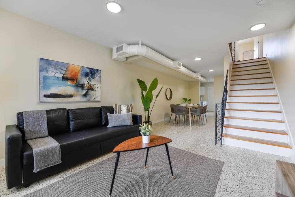 Stylish Monthly Near Miami