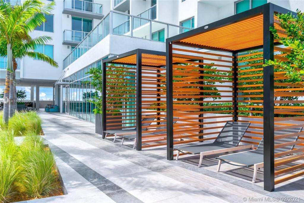 Apartment Brand New Floor In The Heart Of Miami