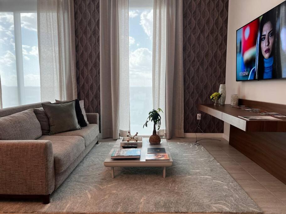 Brand New Floor In The Heart Of Miami