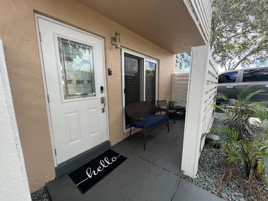 Luxurious And Cozy Townhouse 3 Bedrooms 2.5 Bath *