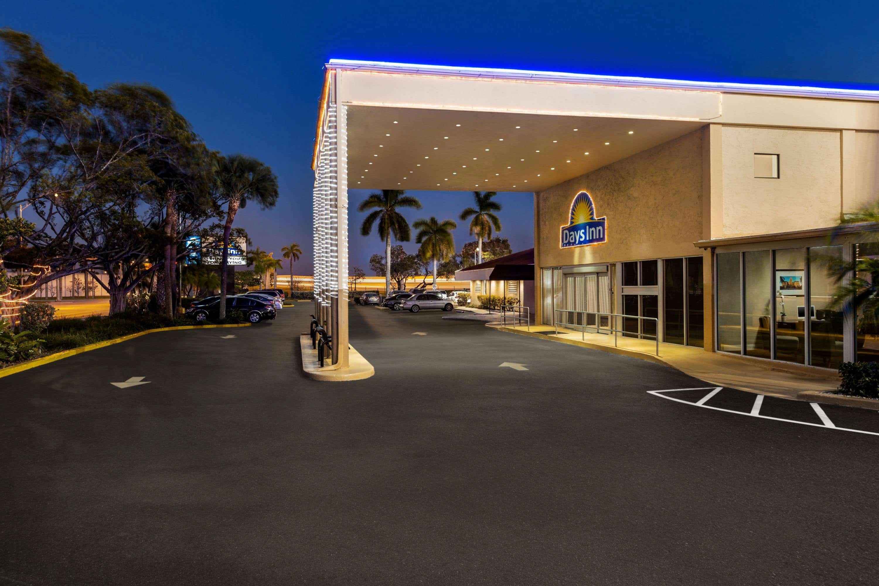 Hotel Envision International Airport Miami