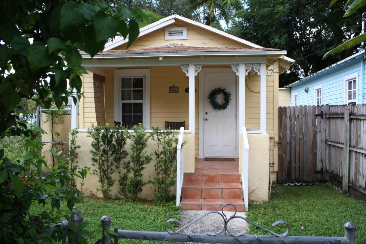 Key West Style Historic In Coconut Grove Florida The Yellow House Vakantiehuis Miami
