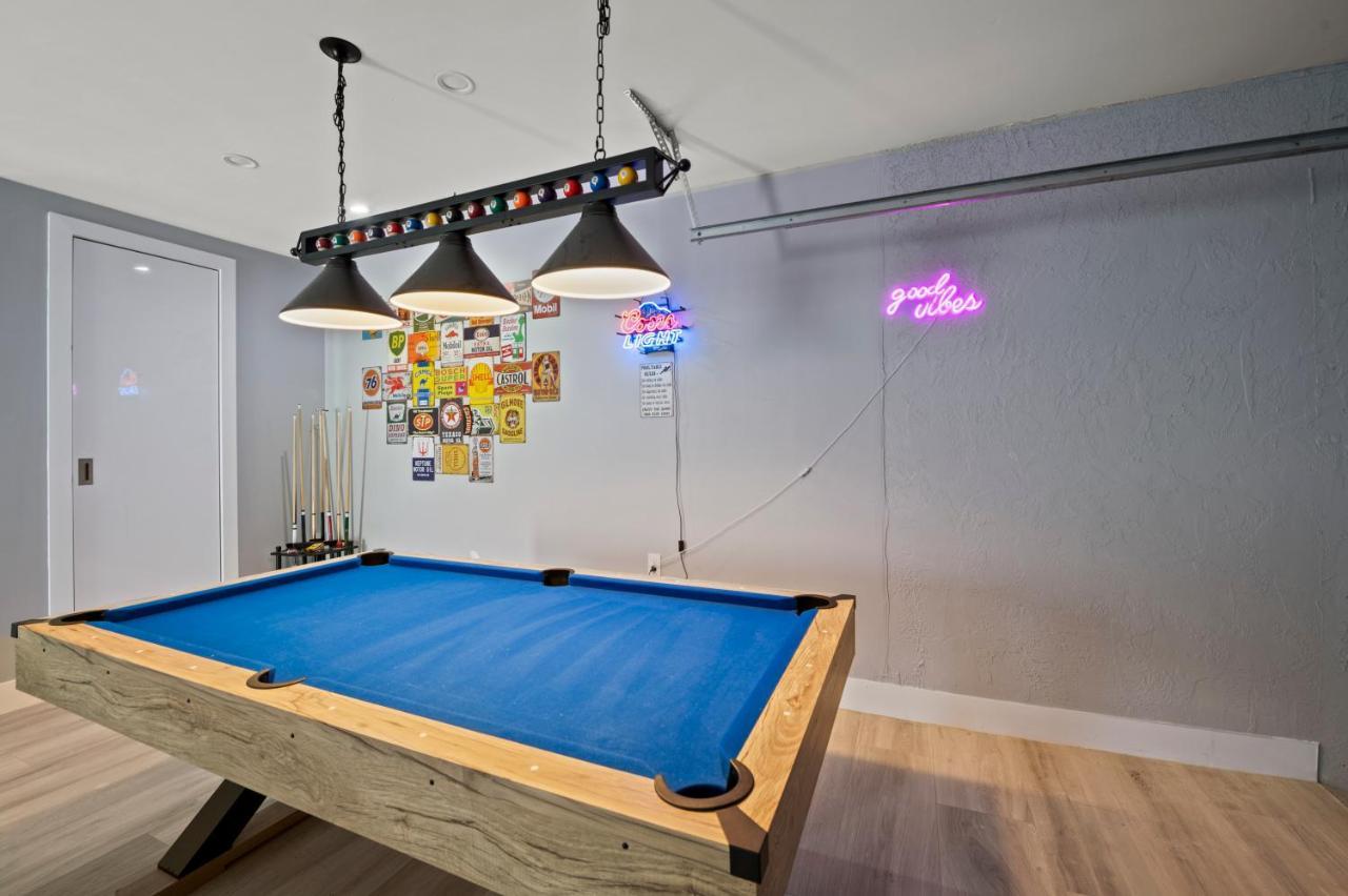 Paradise Miami, Luxury Gem With Heated Pool, Game Room, Fire Pit, 3 Bed 2 Bath *