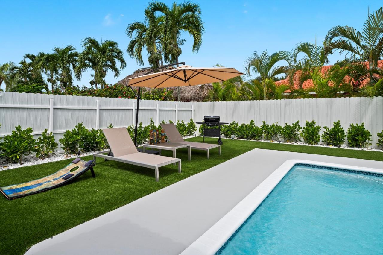 Paradise Miami, Luxury Gem With Heated Pool, Game Room, Fire Pit, 3 Bed 2 Bath Villa Miami
