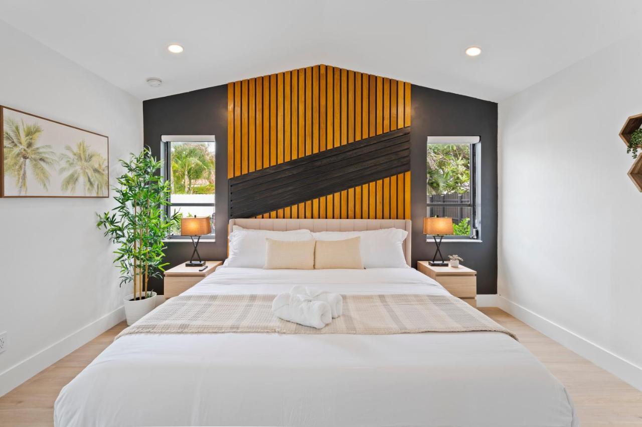 Villa Paradise Miami, Luxury Gem With Heated Pool, Game Room, Fire Pit, 3 Bed 2 Bath