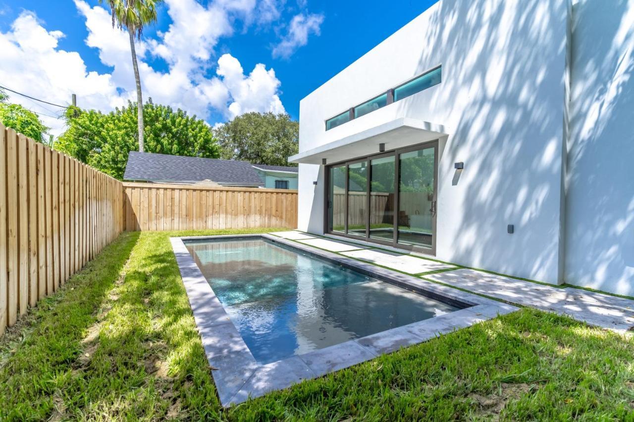Lux With Pool, Wynwood House By Rovetravel Holiday home *