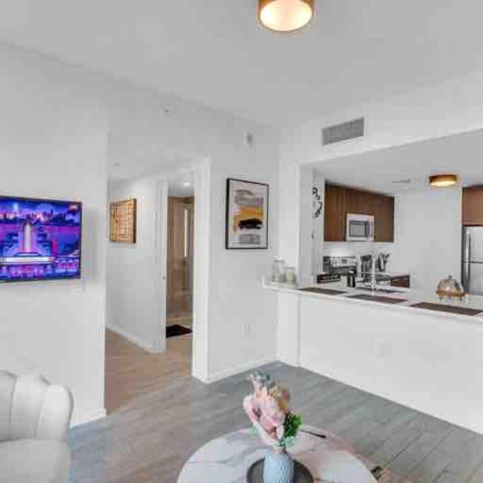 Spacious 2 Beds With Ocean View * Miami