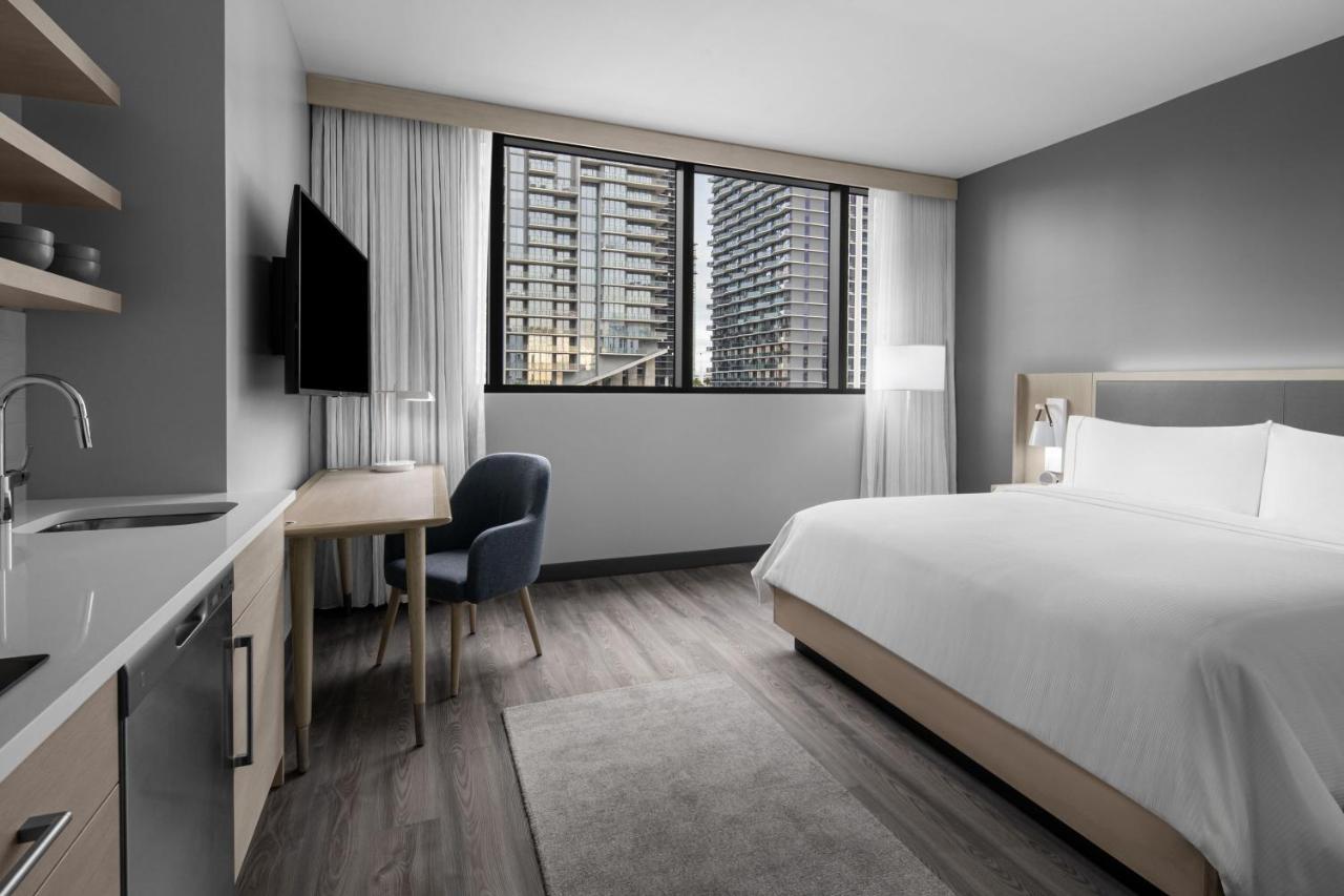 Element Brickell 3*