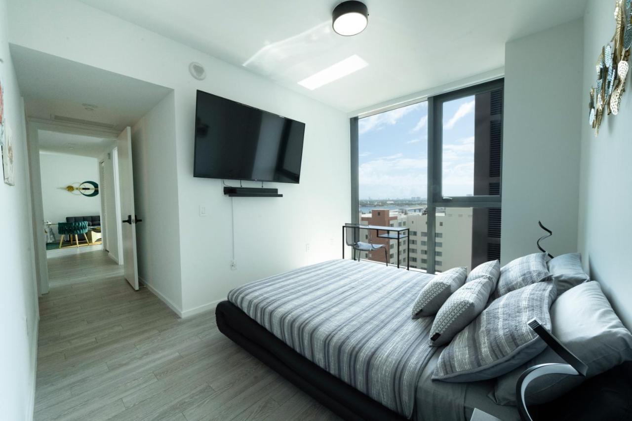 Luxury 2'2 Brickell Downtown Apartment *