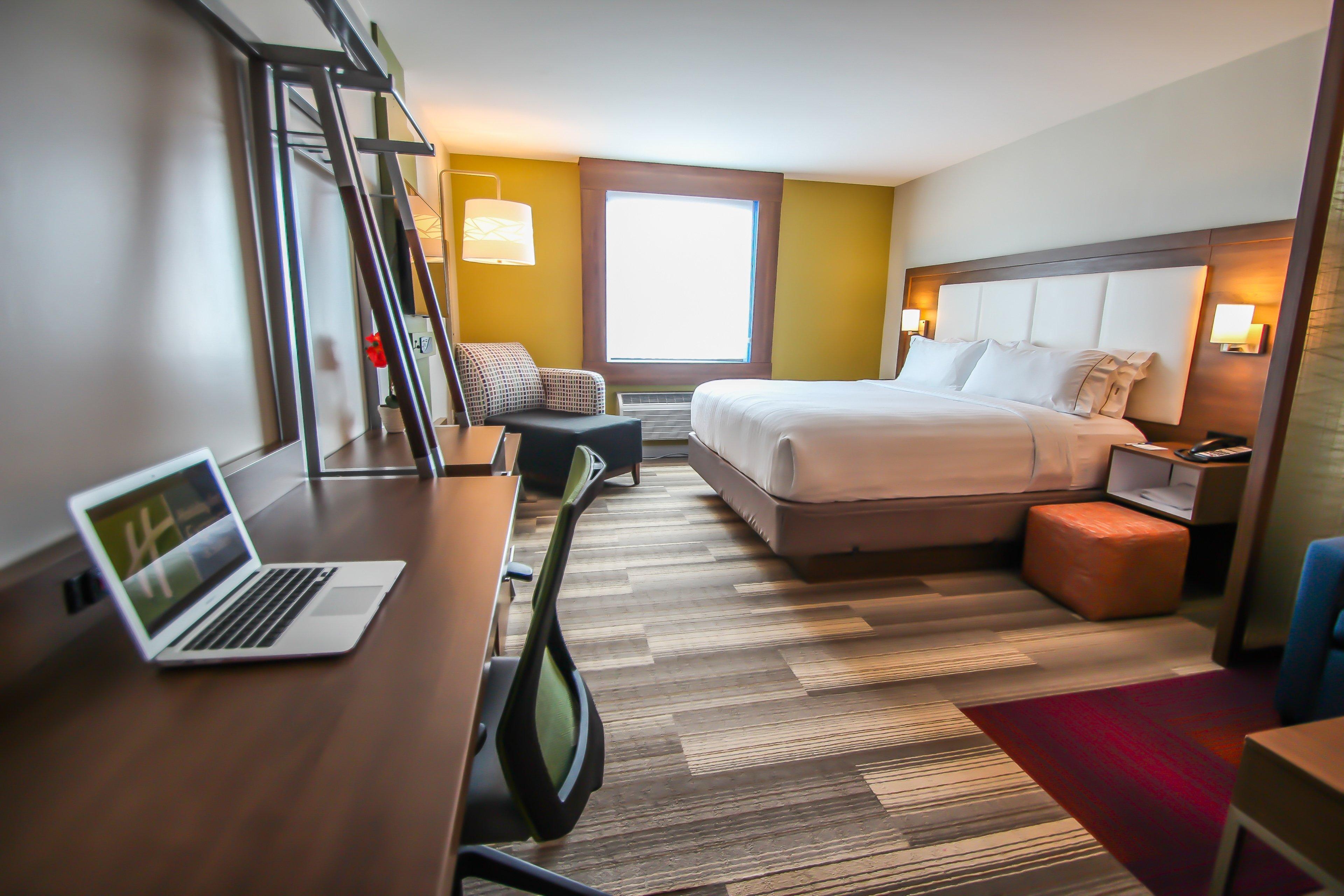 Express & Airport East By Ihg Hotel 3*