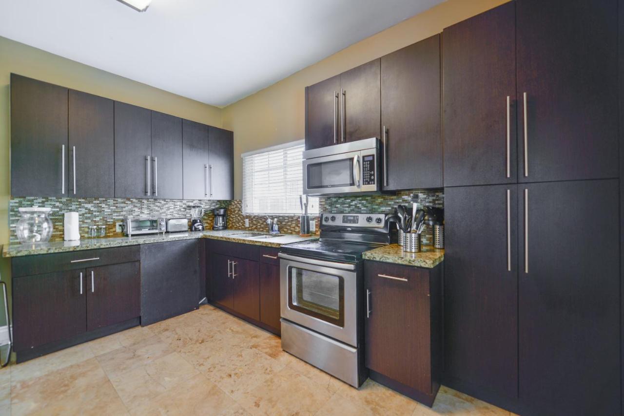 5 Bedrooms -15 Min From The @design District Vakantiehuis