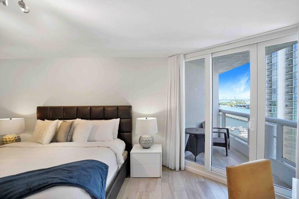 Aqua Marina! Water & Views! * Miami