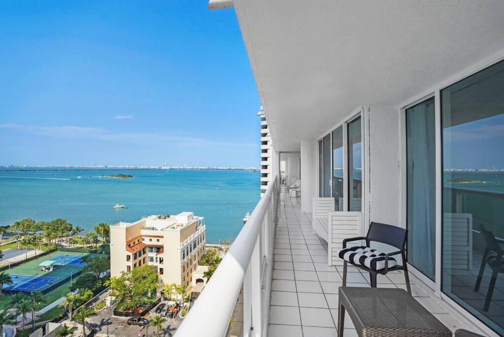 Apartment Unforgettable! Water & Park Views, 4 Bedrooms! Miami