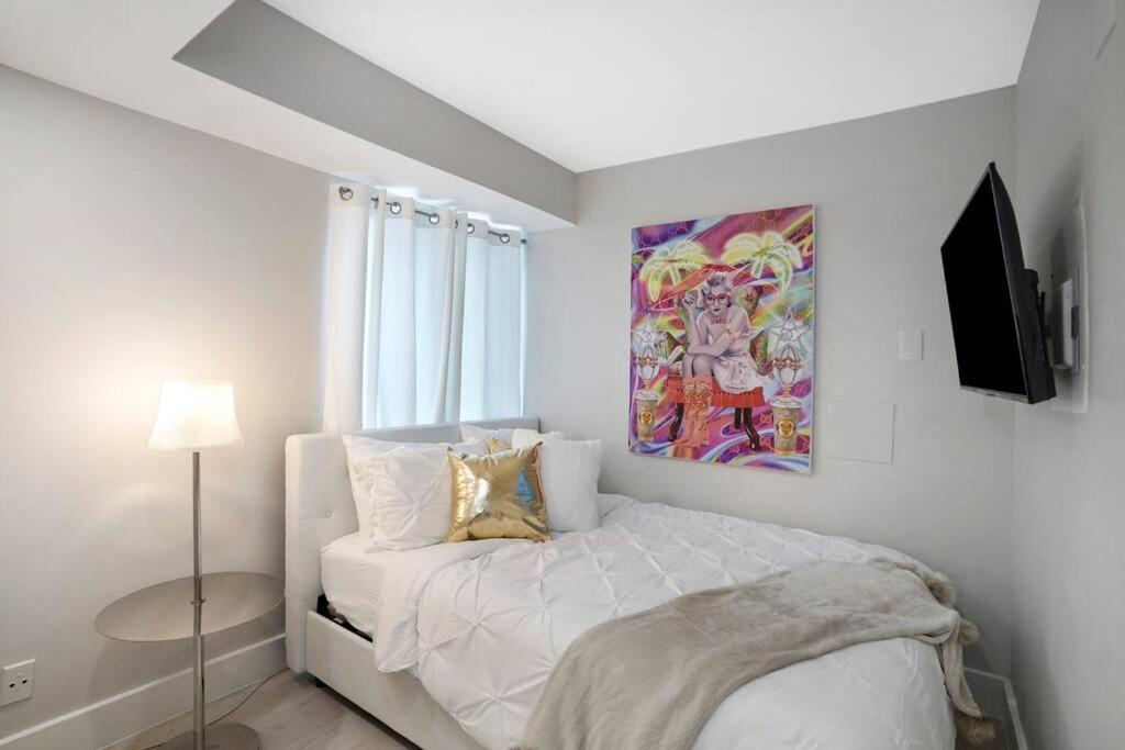 Unforgettable! Water & Park Views, 4 Bedrooms! * Miami