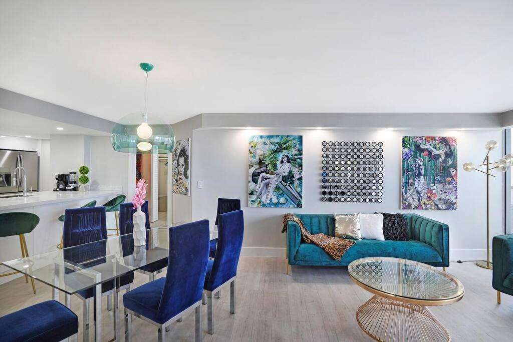 Unforgettable! Water & Park Views, 4 Bedrooms! *